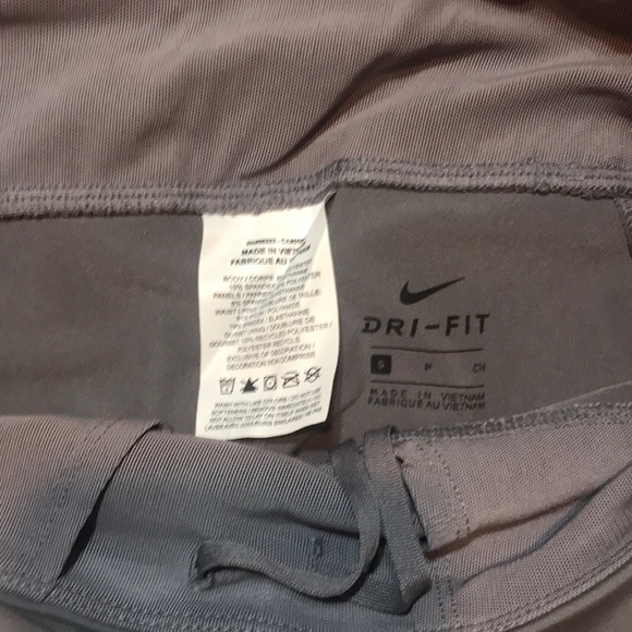 Nike Leggings - Picture 7 of 9